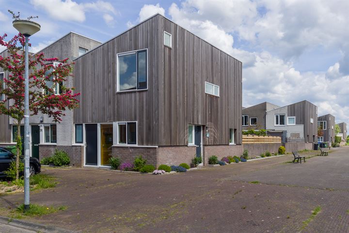 Damsterwaard 73 in Groningen foto