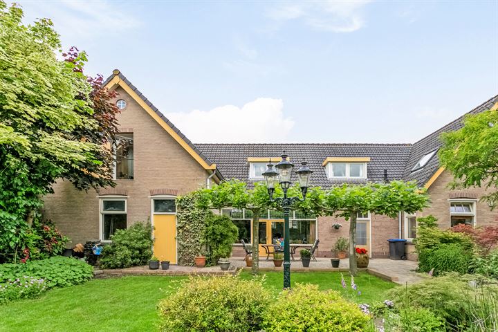 Damstraat 6 in Roosendaal foto