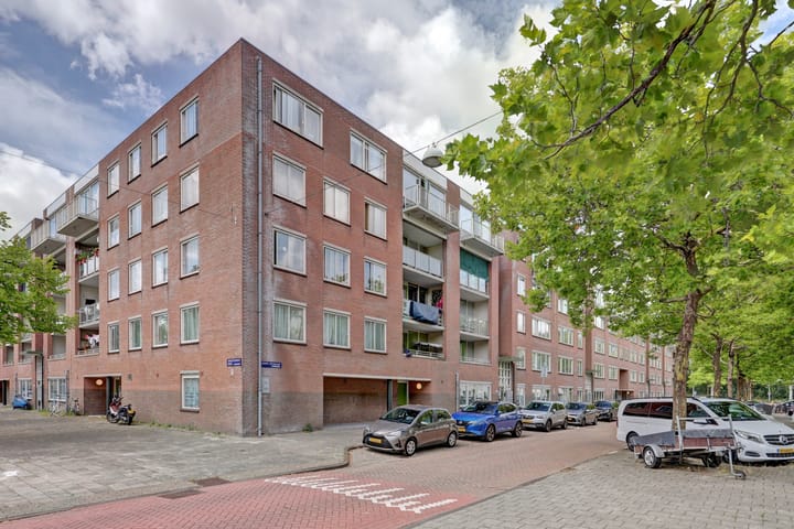 Daniël Defoelaan 110 in Amsterdam