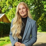 Foto van Danique van Domselaar, vastgoedadviseur wonen