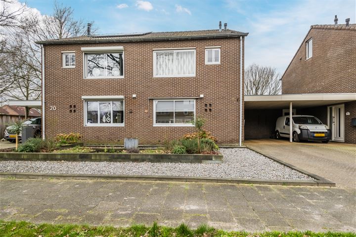 De Aalscholver 18 in Vriezenveen foto