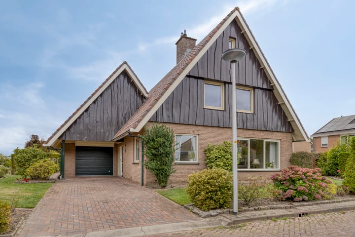 De Boorne 19 in Haaksbergen foto
