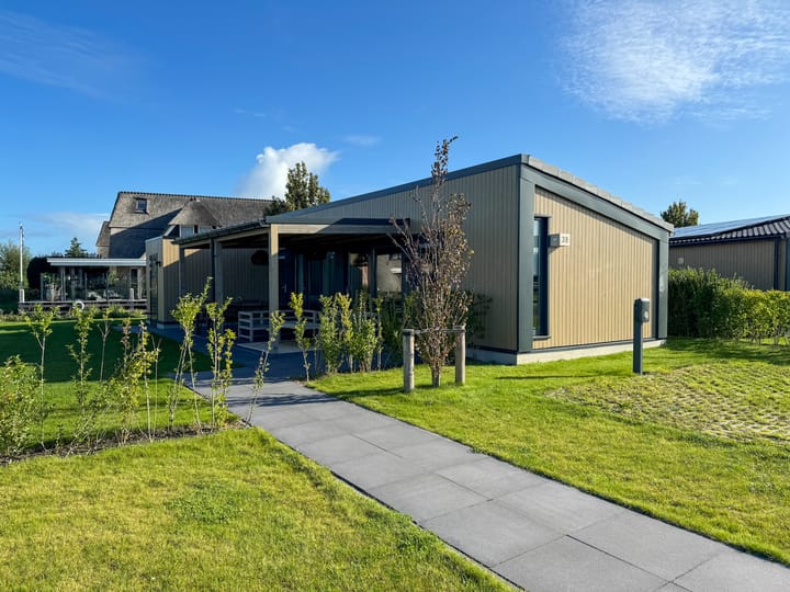 De Bûtertonne 38 in Delfstrahuizen foto