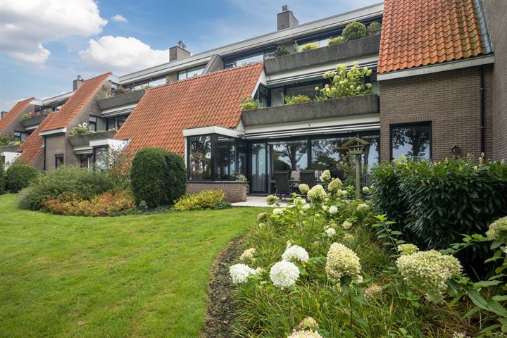 De Eschmolen 105 in Delden foto