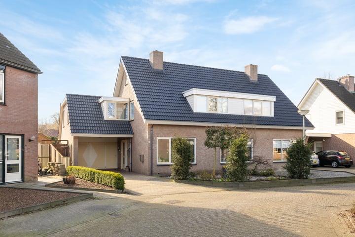 de Essenbree 86 in Mariënheem foto