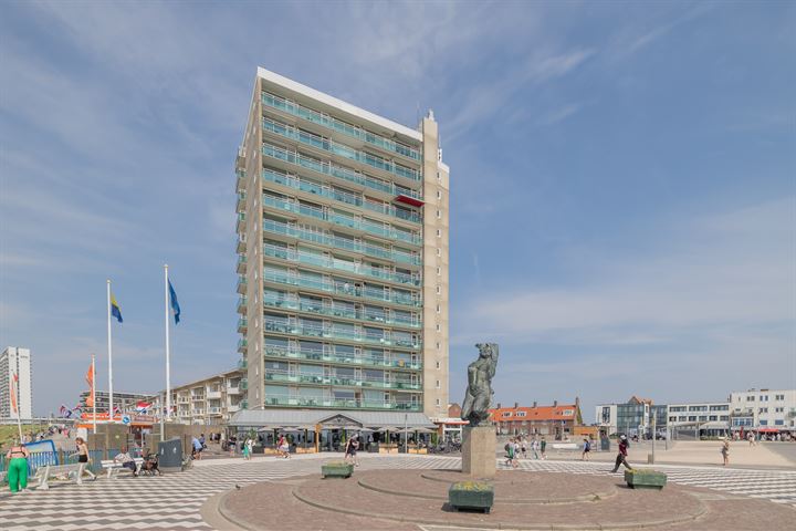 de Favaugeplein 21F-11 in Zandvoort foto