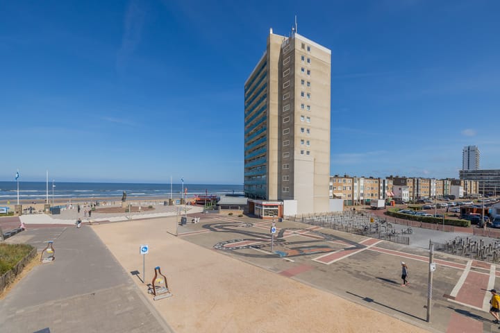 de Favaugeplein 21F-15 in Zandvoort foto
