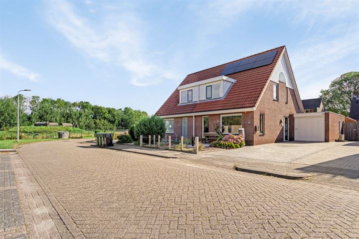 De Finne 16 in Midlum foto