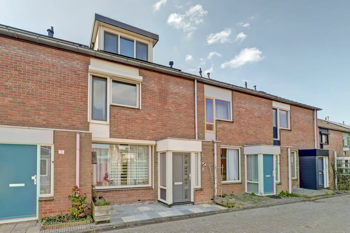 De Gasperistraat 7 in Goes foto