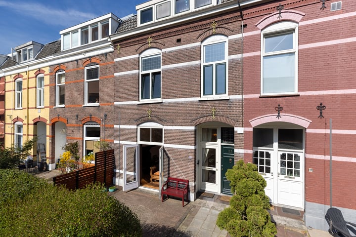 De Genestetlaan 21 in Bussum foto