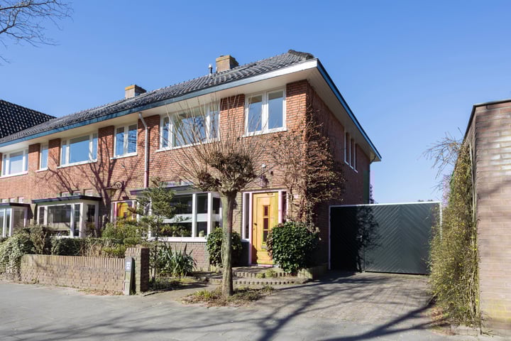 De Genestetlaan 55 in Driehuis NH foto