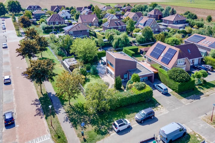 De Grienden 18 in Puttershoek foto