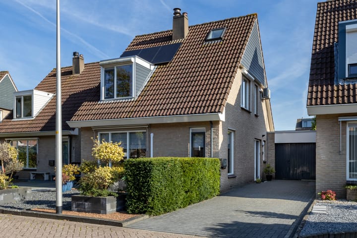 De Havik 5 in Almelo foto