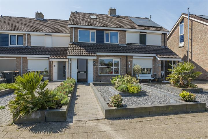 De Hollandergraven 36 in Westerhaar-Vriezenveensewijk foto