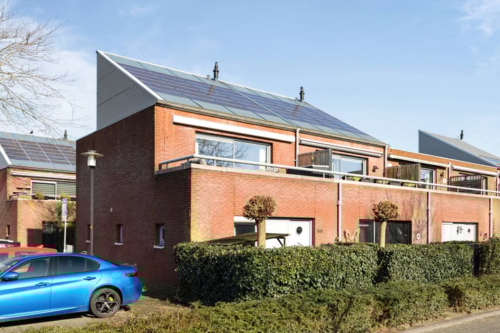 De Hovenlaan 141 in Apeldoorn foto