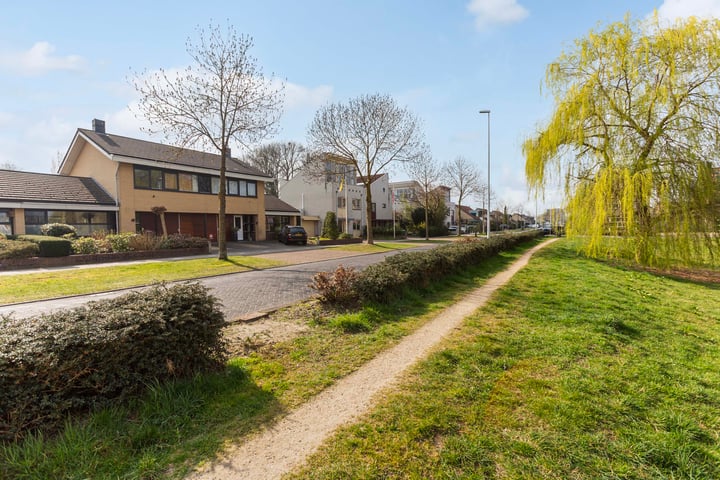 De Hovenlaan 62 in Apeldoorn foto