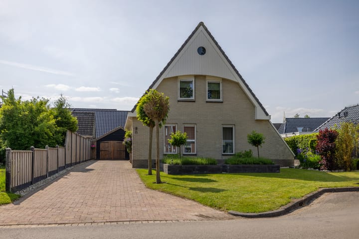 De Iennen 13 in Surhuizum