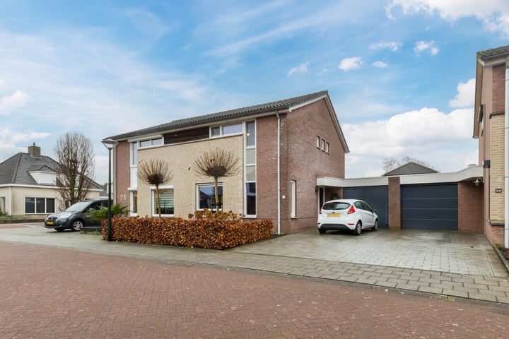 De Iep 26 in Budel foto