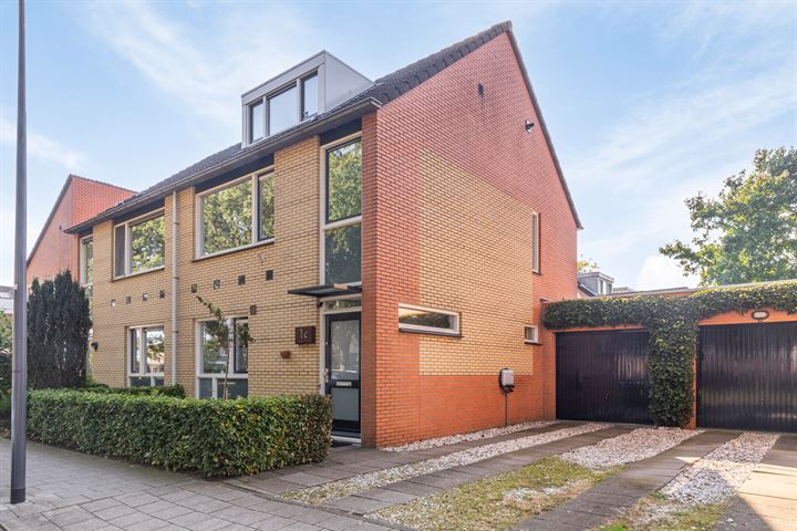De Josselin de Jongstraat 1C in Rosmalen foto