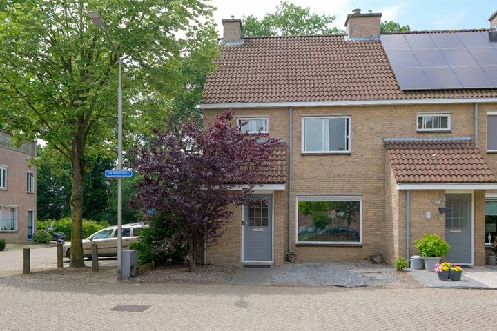 De Koperwiek 20 in Almelo foto