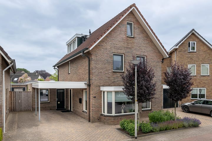 De Korenkamp 8 in Bornerbroek