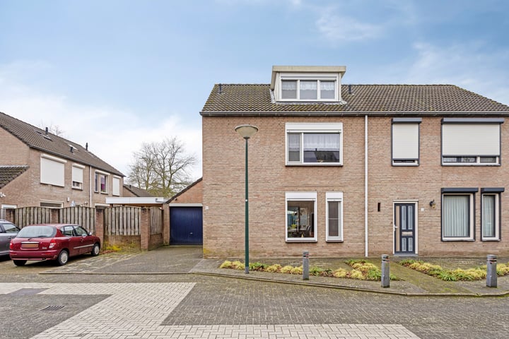 De Leeuwebek 18 in Budel