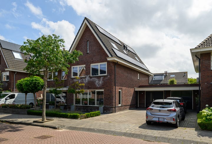 De Linge 17 in Naaldwijk