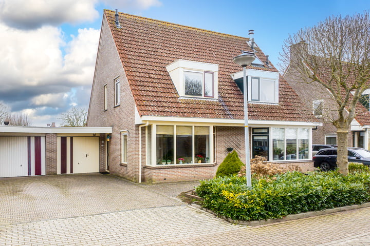 De Markt 9 in Opperdoes foto