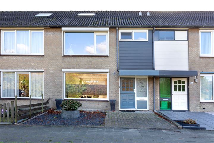 De Meeren 105 in Zevenbergen foto