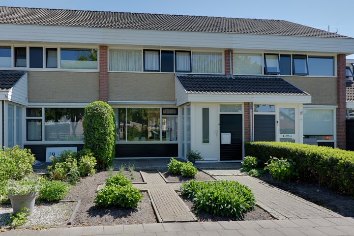 De Merel 17 in Surhuisterveen foto