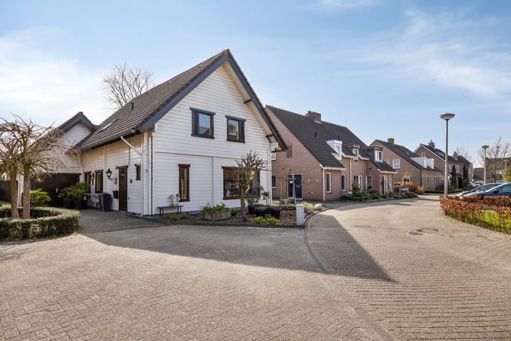 De Omloop 10 in Elshout foto