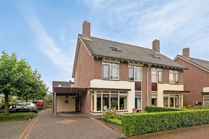 de Oosterakker 8 in Oldebroek foto
