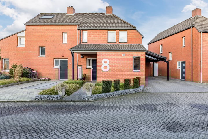 De Pinksterbloem 8 in Budel foto
