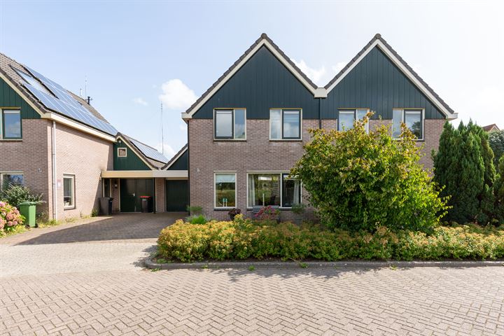 De Plaat 13 in Opperdoes foto