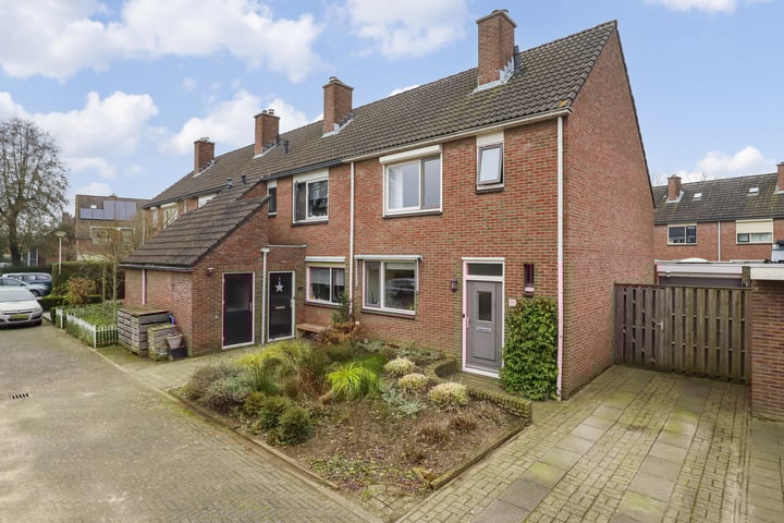 de Plataan 67 in Didam foto