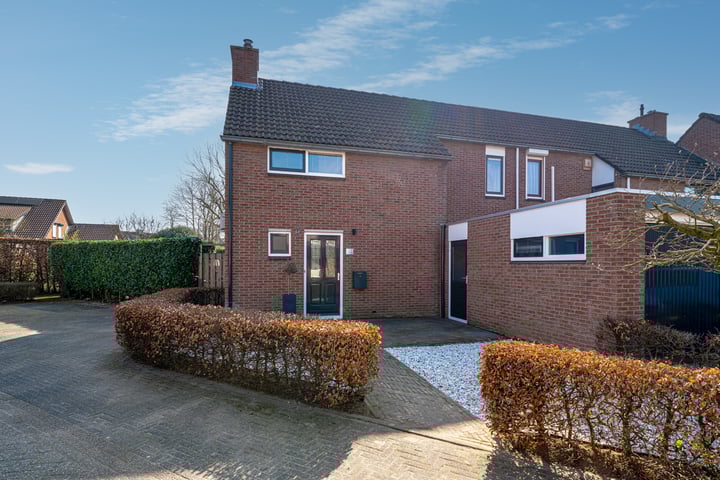 de Plataan 82 in Didam foto