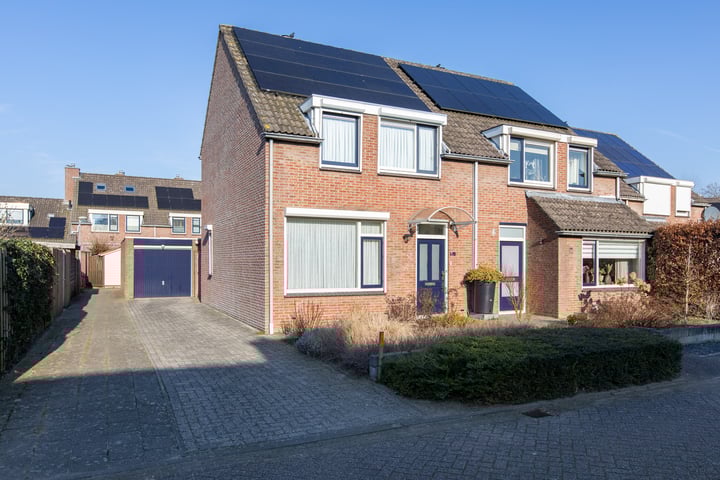 de Plataan 98 in Didam foto