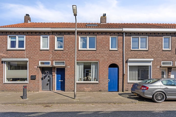 De Riemerstraat 4 in Tilburg foto