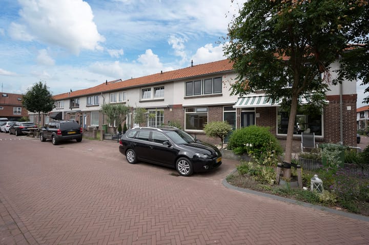 De Ruijterstraat 4 in Alphen aan den Rijn foto