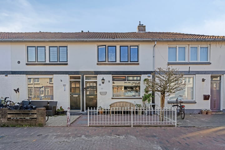 De Ruijterstraat 41 in Alphen aan den Rijn foto