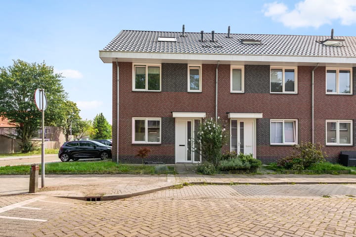 De Ruyterstraat 3e in Almelo foto