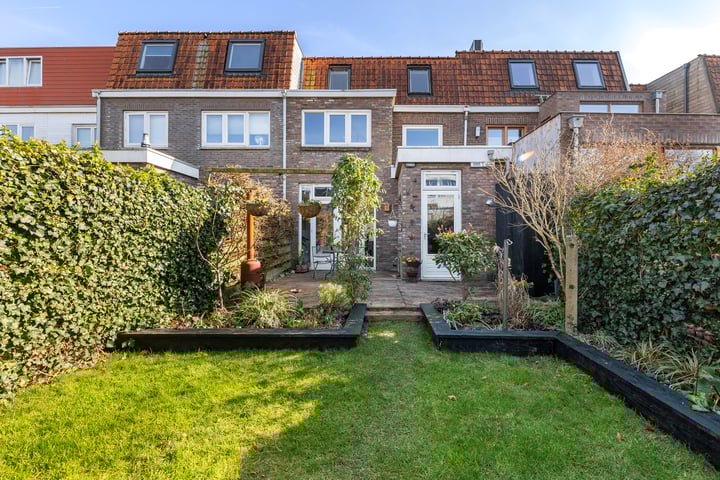 De Ruyterstraat 84 in Zwolle foto
