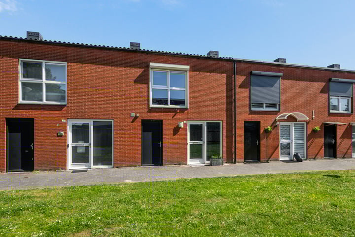 De Savornin Lohmanlaan 12 in Schiedam foto