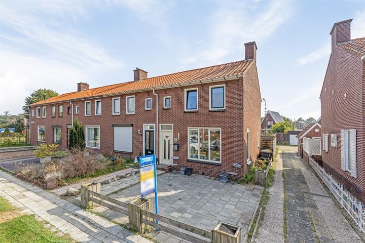 de Savornin Lohmanlaan 38 in Oude Pekela foto