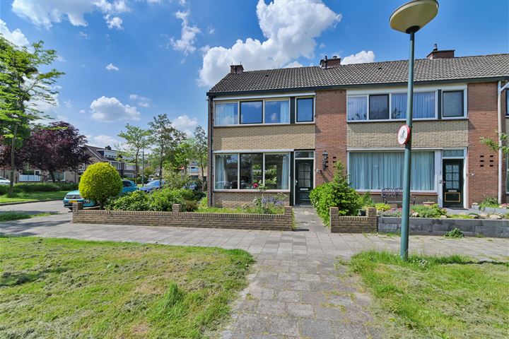 De Savornin Lohmanstraat 1 in Maarssen foto