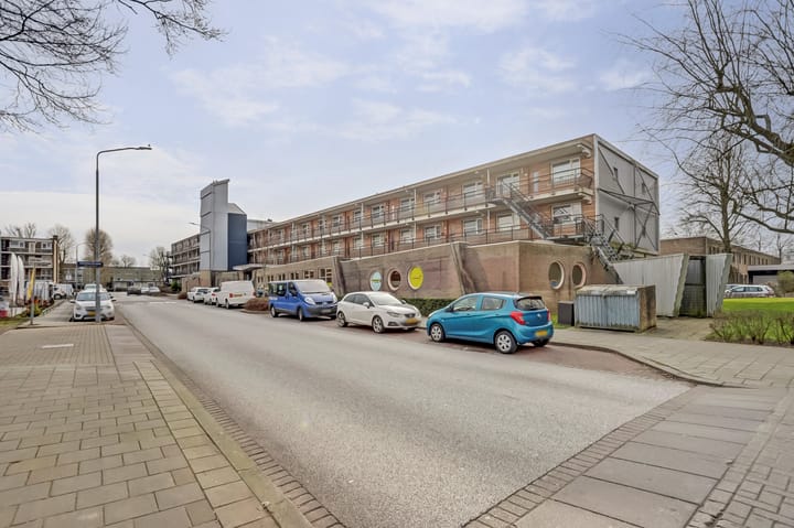 De Savornin Lohmanweg 76 in Dordrecht foto