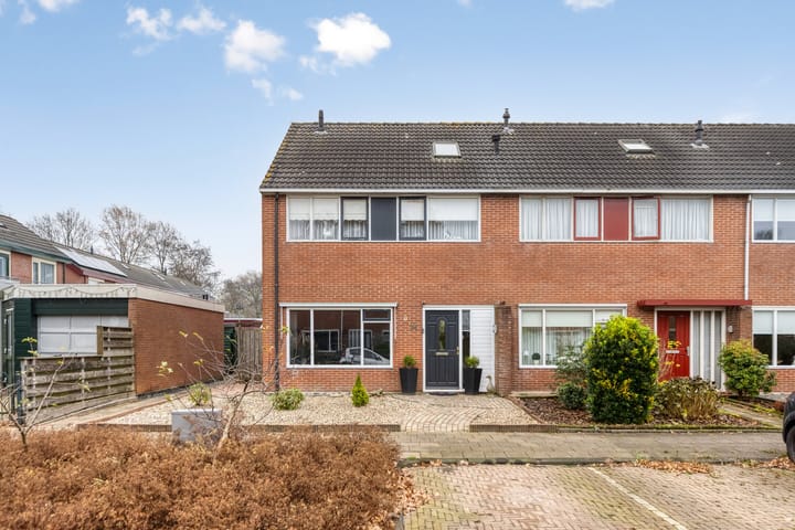 De Skeauwen 25 in Ureterp