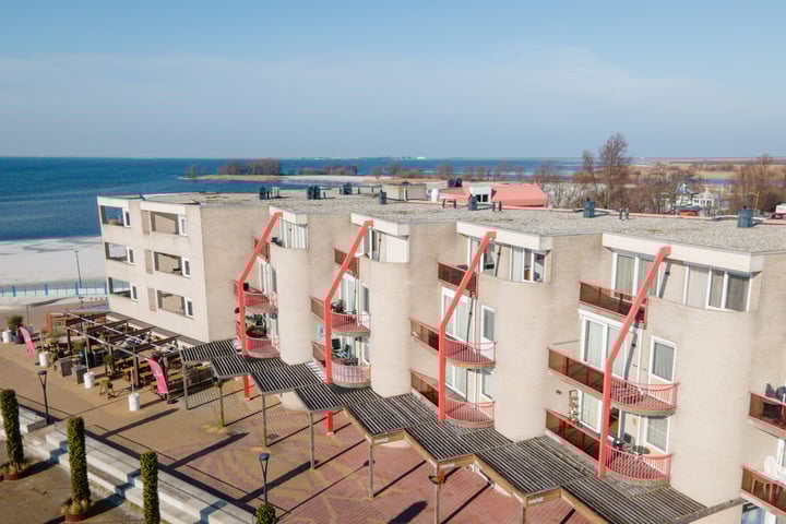 De Skilbank 45 in Makkum foto