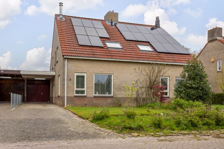 De Taats 14 in Buitenpost foto