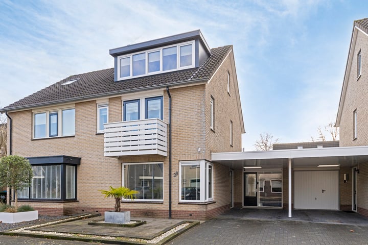 De Toekan 39 in Almelo foto
